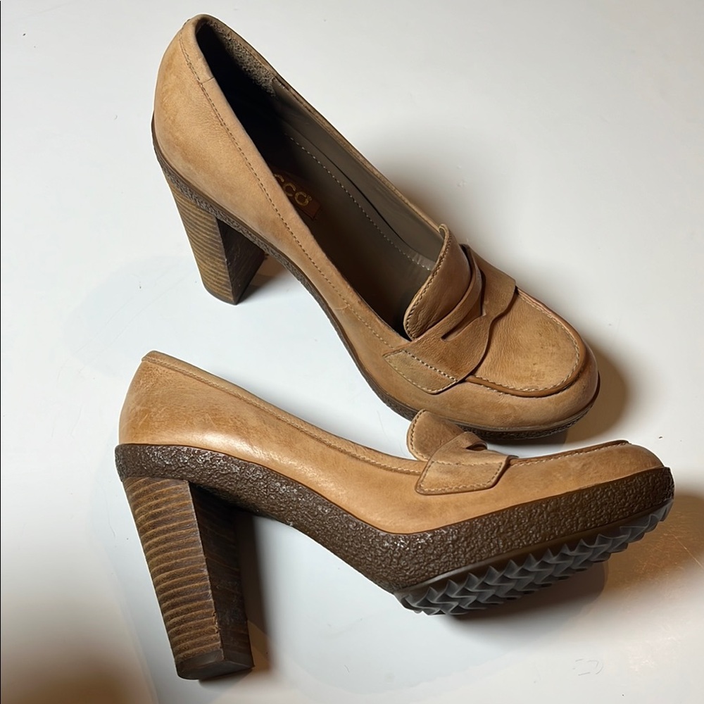 Ecco Women's Tan Leather Block Heels